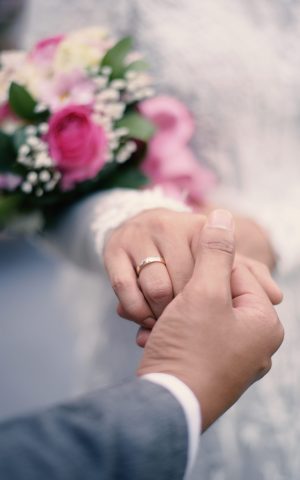 young-bride-wearing-beautiful-engagement-rings